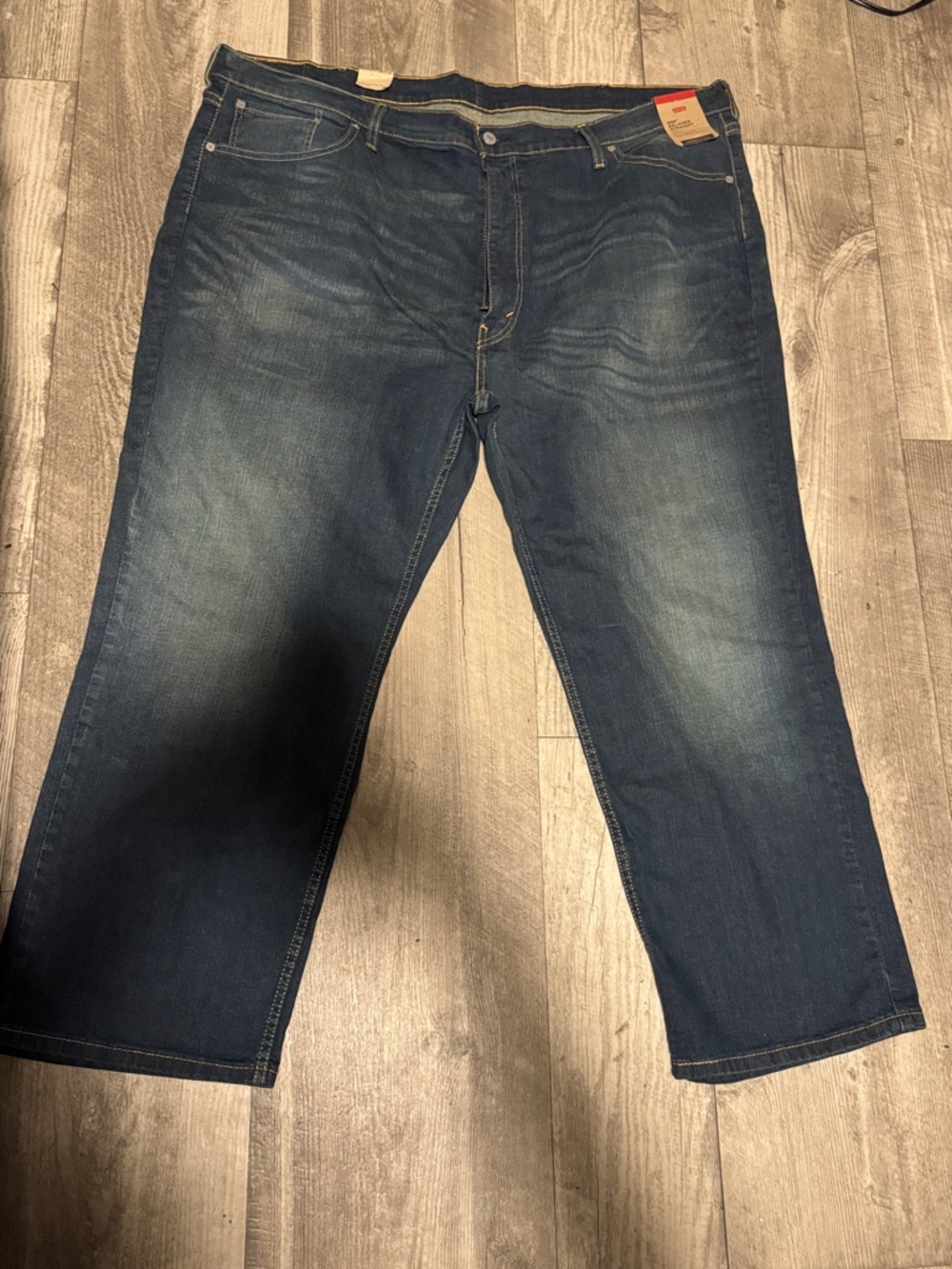 Levi's Men's Indigo Blue Relaxed Jeans